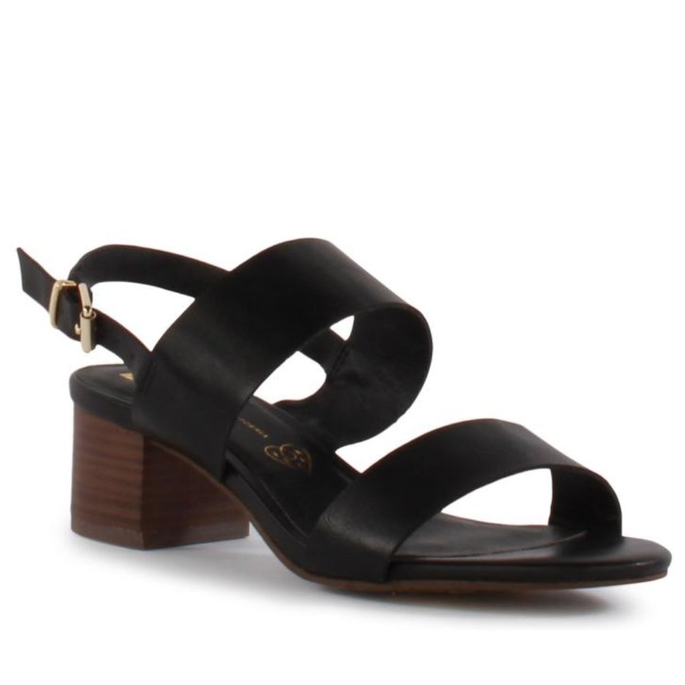 NWT Seychelles Gardenia Sandal in Black